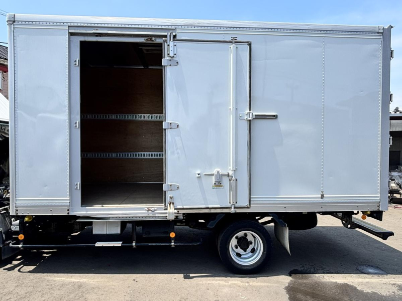 エルフ　標準ロングパネルバン　積載2000kg|中古トラックの販売・買取・査定のアイナビ