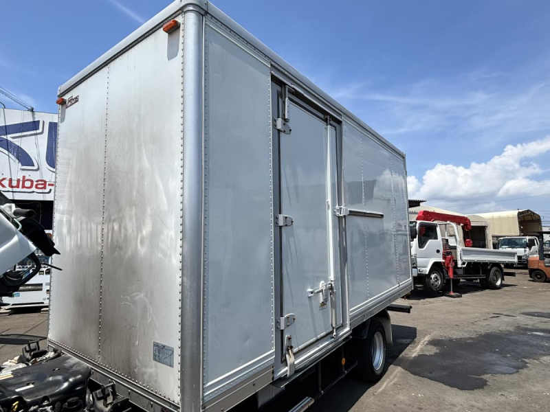 エルフ　標準ロングパネルバン　積載2000kg|中古トラックの販売・買取・査定のアイナビ