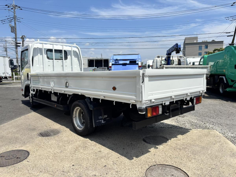 標準ロング平ボディー　積載2000kg|中古トラックの販売・買取・査定のアイナビ