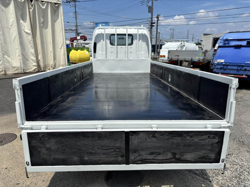 標準ロング平ボディー　積載2000kg|中古トラックの販売・買取・査定のアイナビ