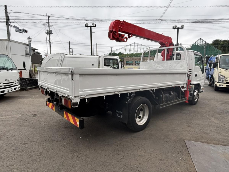 標準ロング平　3段クレーンラジコン付き　積載3600kg|中古トラックの販売・買取・査定のアイナビ