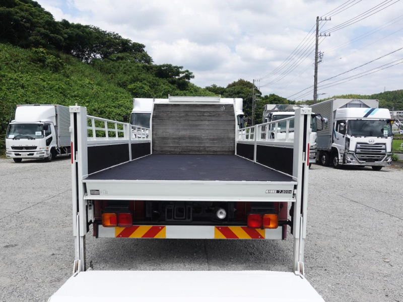 増トンワイド平ボディーパワーゲート800kg|中古トラックの販売・買取・査定のアイナビ