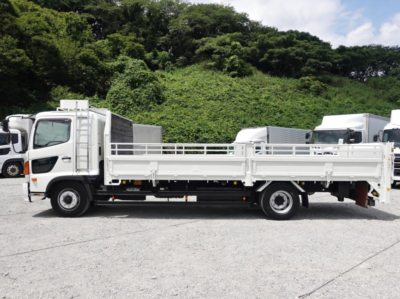 増トンワイド平ボディーパワーゲート800kg|中古トラックの販売・買取・査定のアイナビ