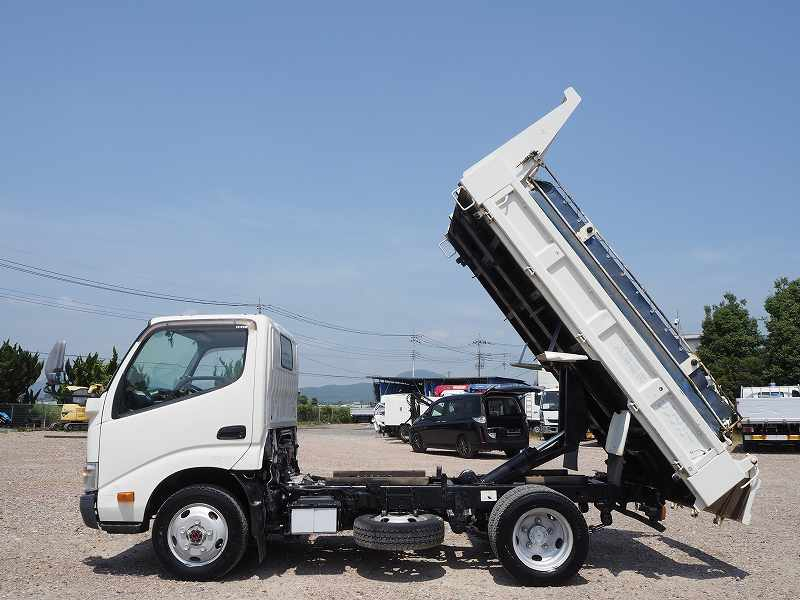 日野 デュトロ 4WD 極東製 ダンプ 積載2t|中古トラックの販売・買取・査定のアイナビ