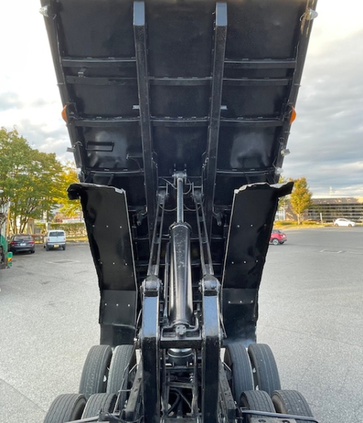 深ダンプ 550×230 ワンオーナー  Adblue無し 58万km  土砂禁|中古トラックの販売・買取・査定のアイナビ