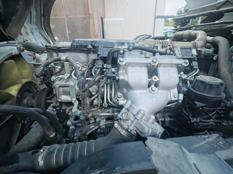 三菱ふそう ファイター H26 粉粒体運搬車|中古トラックの販売・買取・査定のアイナビ