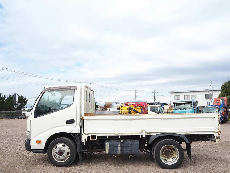 トヨタ ダイナ 標準10尺 平ボディ 積載2t 4WD|中古トラックの販売・買取・査定のアイナビ