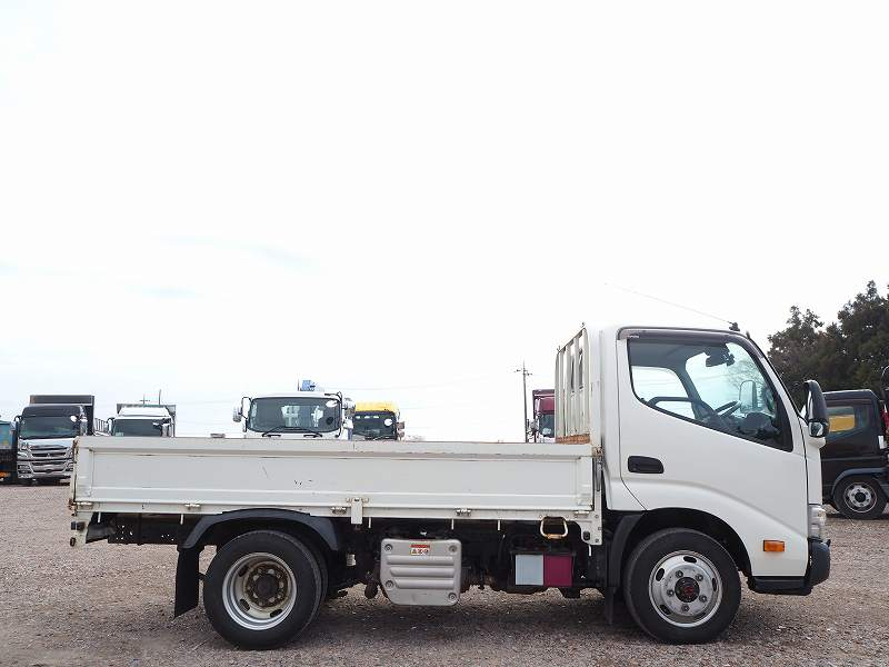 トヨタ ダイナ 標準10尺 平ボディ 積載2t 4WD|中古トラックの販売・買取・査定のアイナビ