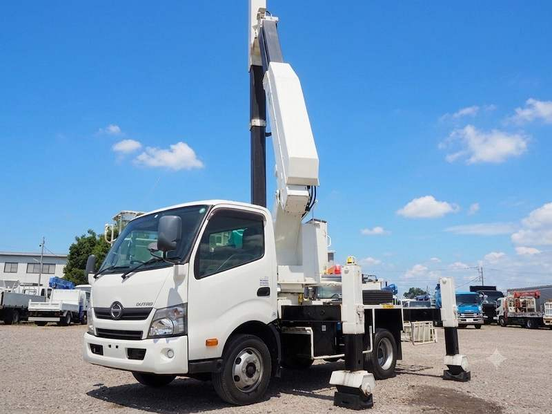 日野 デュトロ タダノ 橋梁点検車 ブリッジチェッカー|中古トラックの販売・買取・査定のアイナビ