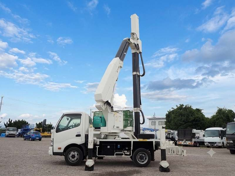 日野 デュトロ タダノ 橋梁点検車 ブリッジチェッカー|中古トラックの販売・買取・査定のアイナビ