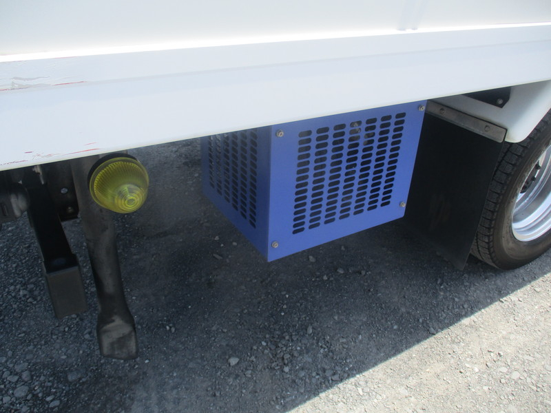 H26エルフ-30℃設定スタンバイ付冷蔵冷凍車抹消時積載1.5t|中古トラックの販売・買取・査定のアイナビ