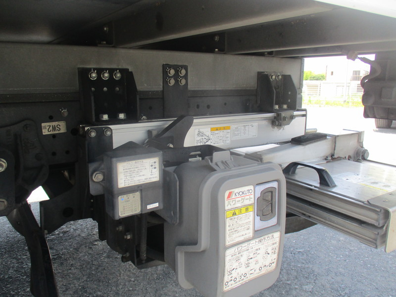 H30エルフ-30℃設定冷蔵冷凍車格納PGスタンバイ付抹消時積載3t|中古トラックの販売・買取・査定のアイナビ
