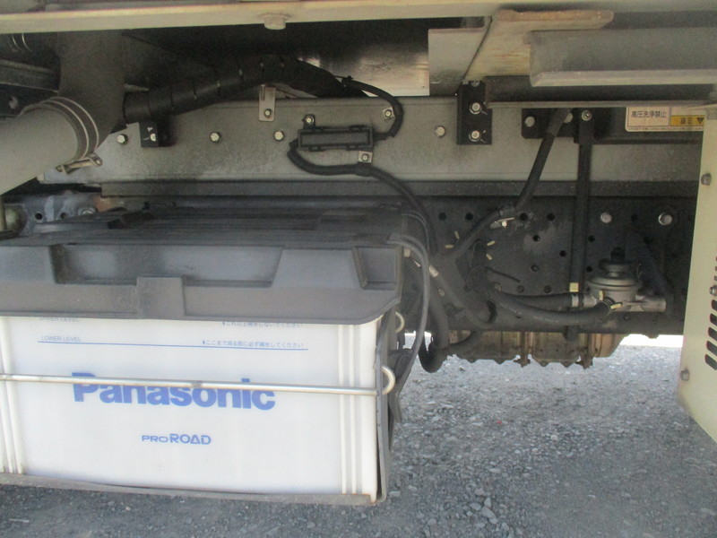 H30エルフ-30℃設定冷蔵冷凍車格納PGスタンバイ付抹消時積載3t|中古トラックの販売・買取・査定のアイナビ
