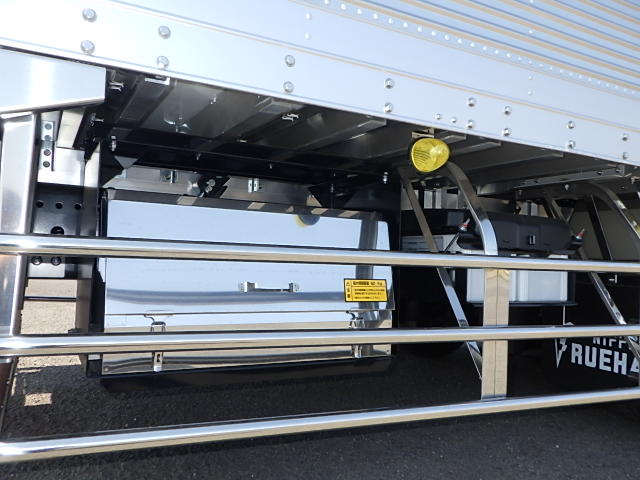日野令和8年式4軸冷凍バン登録未使用車検付き|中古トラックの販売・買取・査定のアイナビ