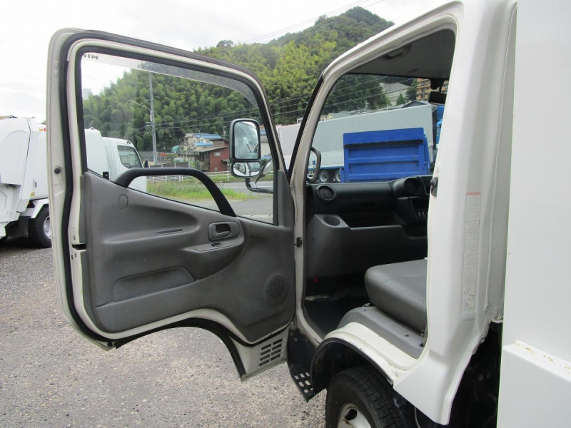 ダンプ・全低床・積載量2000Kg|中古トラックの販売・買取・査定のアイナビ