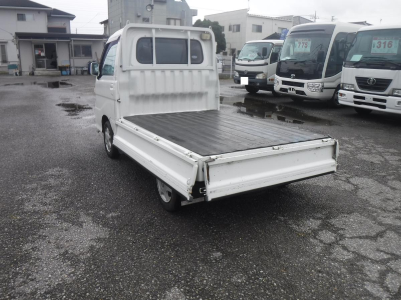 H.17(2005)年 ダイハツ ハイゼットトラック エクストラ4WD|中古トラックの販売・買取・査定のアイナビ