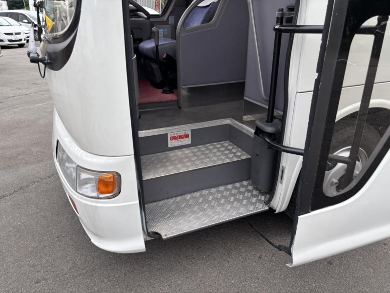 H10 リエッセ スーパーツーリング 29人乗り 車検R9.6迄|中古トラックの販売・買取・査定のアイナビ