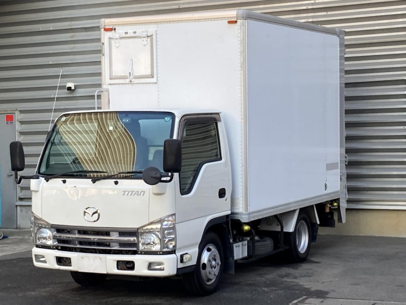 1.8t積・パネルバン・SAT・垂直パワーゲート600kg|中古トラックの販売・買取・査定のアイナビ