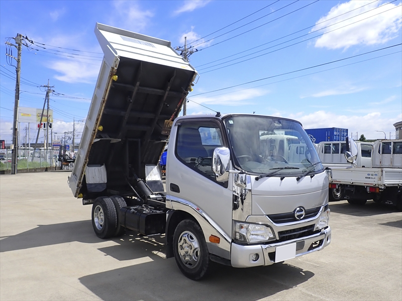 【353008】新明和工業製　土砂ダンプ　三方開|中古トラックの販売・買取・査定のアイナビ