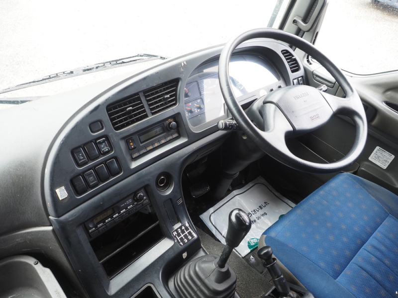 いすゞ トラクタ ギガ|中古トラックの販売・買取・査定のアイナビ