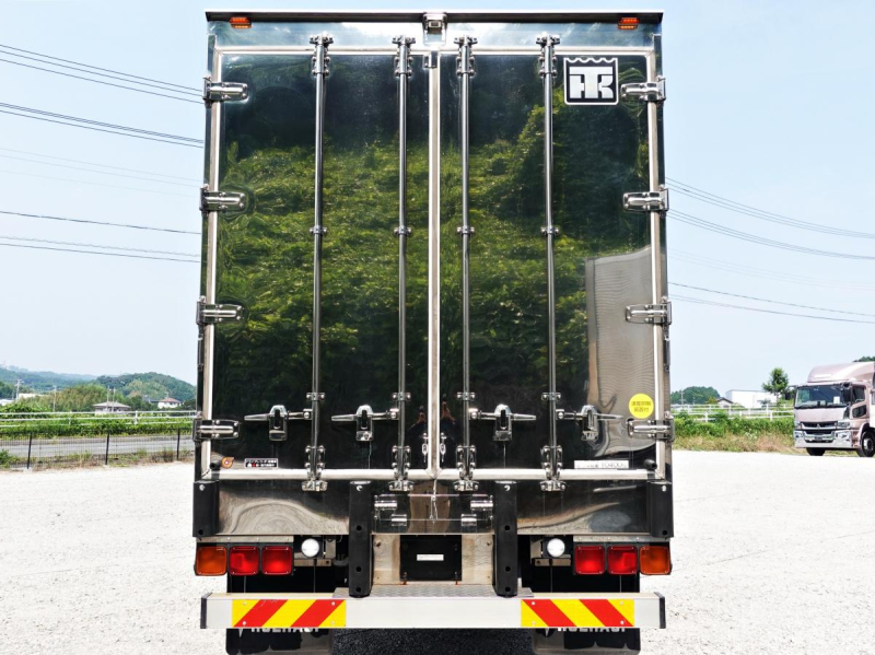大型低温冷蔵冷凍スタンバイ|中古トラックの販売・買取・査定のアイナビ