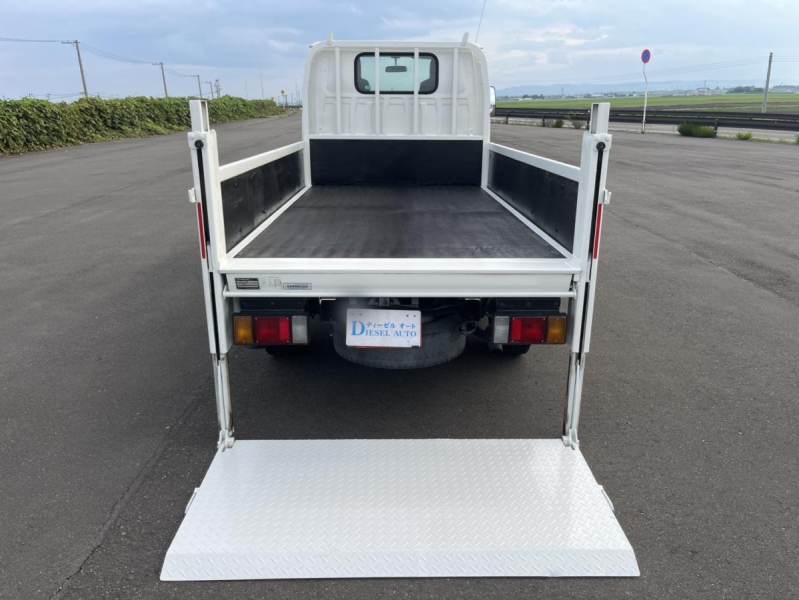 平成25年 エルフ 平ボディー パワーゲート 切換4WD 準中型|中古トラックの販売・買取・査定のアイナビ