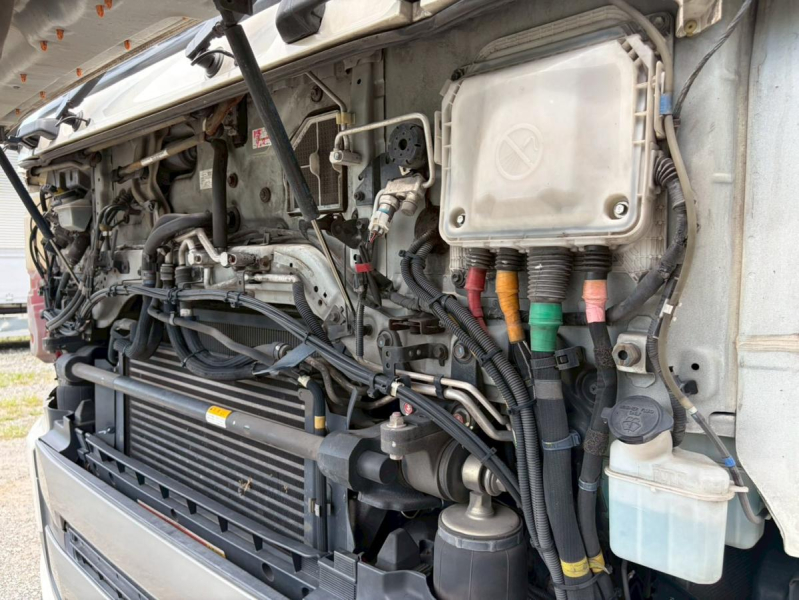 3軸高床 低温-32℃設定 2エバ 格納ゲート 後輪エアサス 車検付|中古トラックの販売・買取・査定のアイナビ