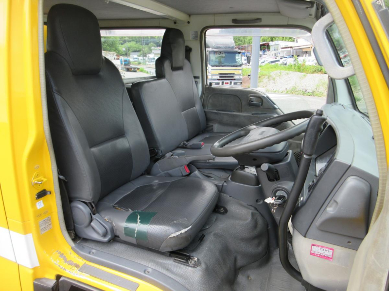 AT　Wキャブ　土砂ダンプ　全低床　6人乗り　5トン未満　!|中古トラックの販売・買取・査定のアイナビ