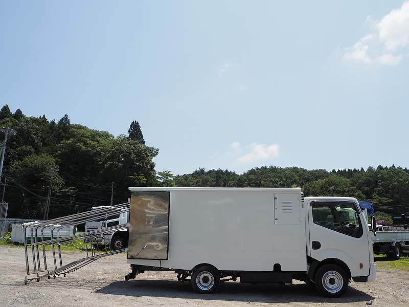 日産アトラス アルミバン サニーペット 寝具乾燥車 外装仕上げ済|中古トラックの販売・買取・査定のアイナビ