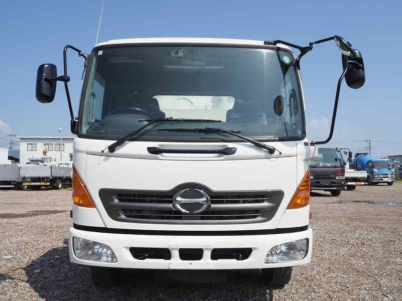 日野 レンジャー 新明和製 強力吸引車 汚泥吸引車|中古トラックの販売・買取・査定のアイナビ