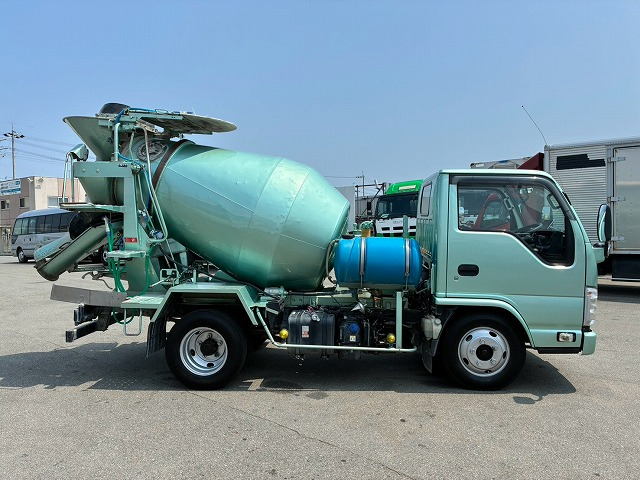 保証対象車両 標準幅 2.5立米 150馬力 6速マニュアル MT 3t|中古トラックの販売・買取・査定のアイナビ