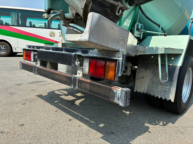 保証対象車両 標準幅 2.5立米 150馬力 6速マニュアル MT 3t|中古トラックの販売・買取・査定のアイナビ