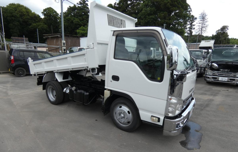 H25　2トン　マニュアル　ダンプ　260607|中古トラックの販売・買取・査定のアイナビ