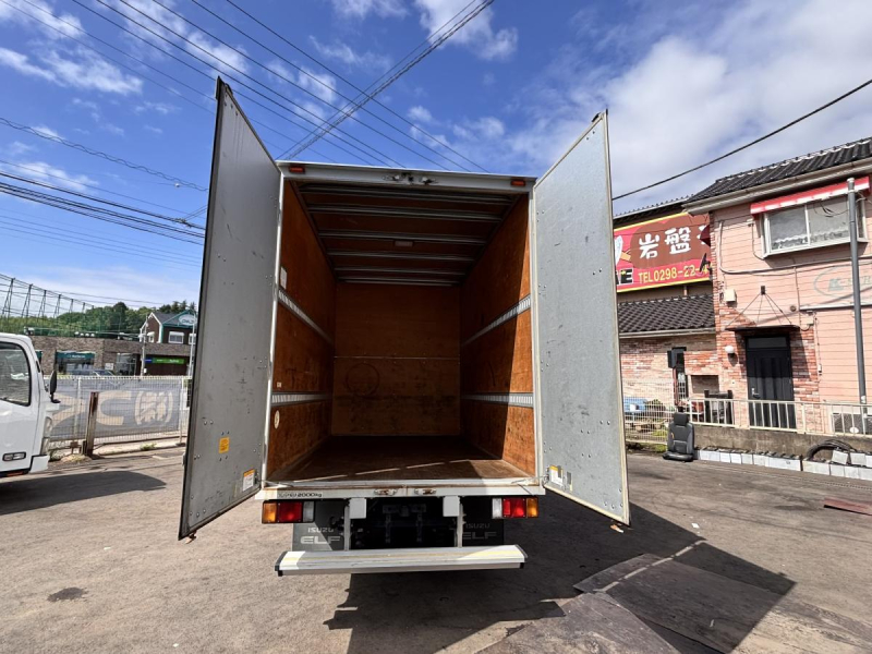 エルフ　10尺アルミバン　積載2000kg|中古トラックの販売・買取・査定のアイナビ