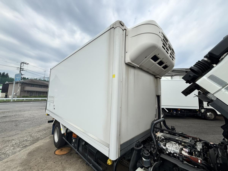 エルフ　ワイドロング　冷蔵冷凍車　東プレ-5℃　AT車|中古トラックの販売・買取・査定のアイナビ