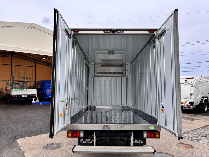 10尺　ショート　冷蔵冷凍車　菱重-5℃　積載1500kg|中古トラックの販売・買取・査定のアイナビ