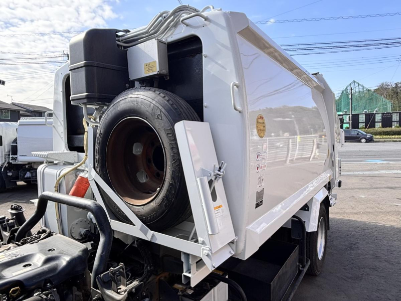 ワイド幅　プレス式パッカー車　極東製5.9立米　積載量3100kg|中古トラックの販売・買取・査定のアイナビ