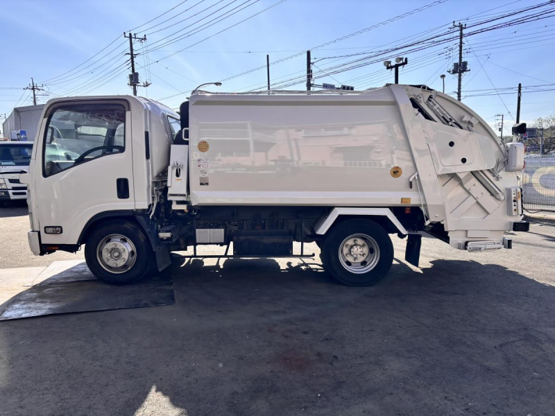 ワイド幅　プレス式パッカー車　極東製5.9立米　積載量3100kg|中古トラックの販売・買取・査定のアイナビ
