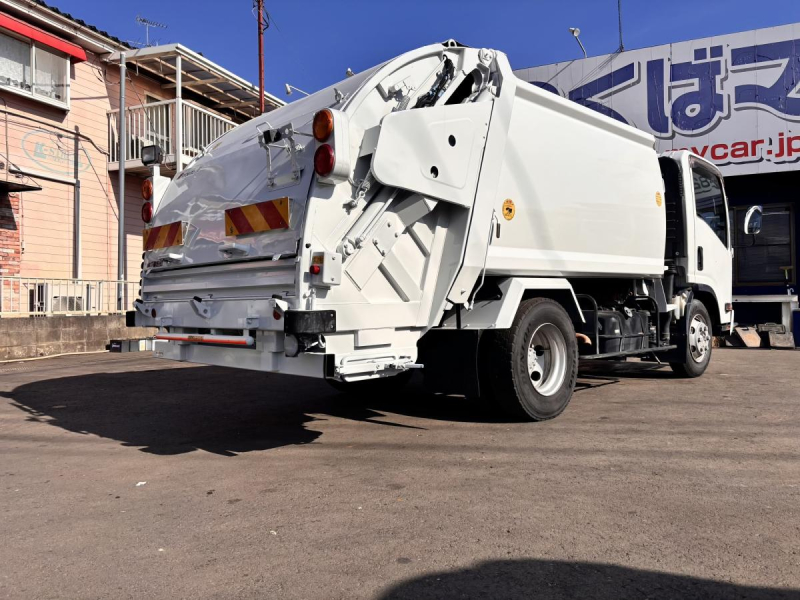 ワイド幅　プレス式パッカー車　極東製5.9立米　積載量3100kg|中古トラックの販売・買取・査定のアイナビ
