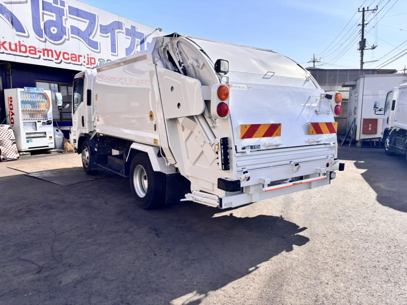 ワイド幅　プレス式パッカー車　極東製5.9立米　積載量3100kg|中古トラックの販売・買取・査定のアイナビ