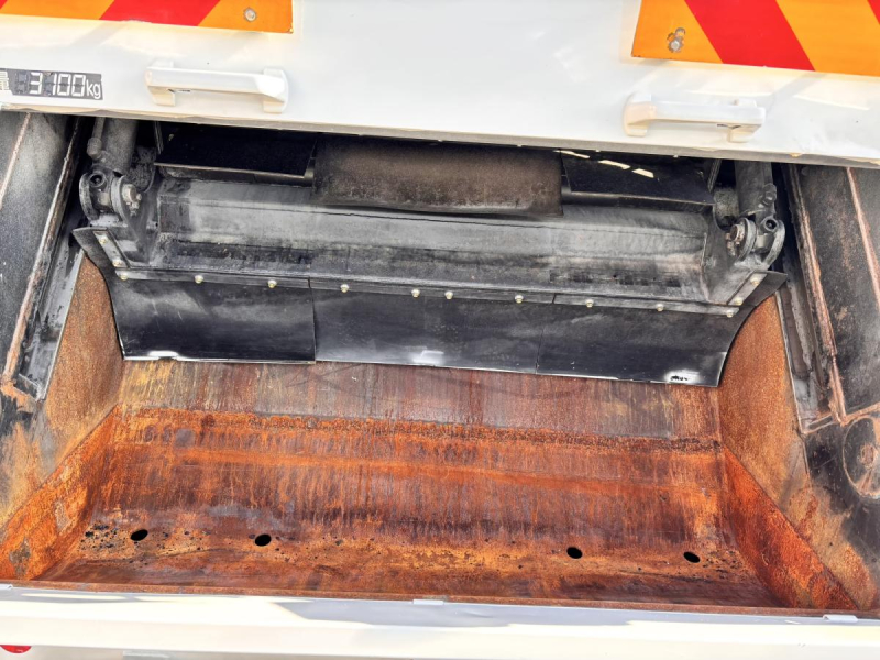 ワイド幅　プレス式パッカー車　極東製5.9立米　積載量3100kg|中古トラックの販売・買取・査定のアイナビ