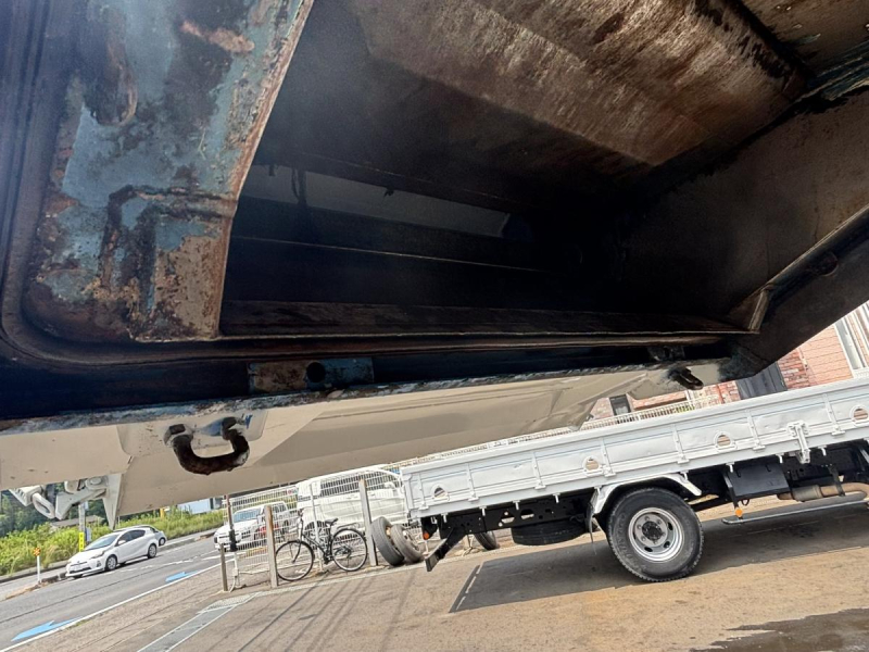 エルフ　巻き込みパッカー車　新明和製5.1立米　積載3000kg|中古トラックの販売・買取・査定のアイナビ