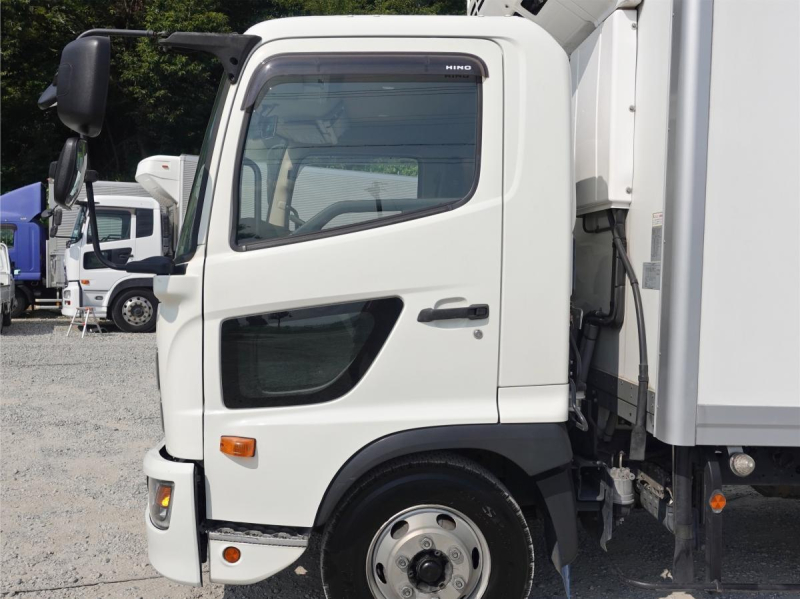 後輪エアサス低温冷蔵冷凍ワイド格納パワーゲート1t|中古トラックの販売・買取・査定のアイナビ