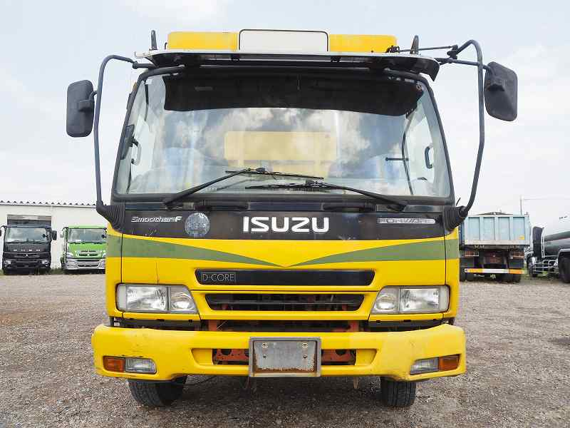 いすゞ フォワード ダンプ ロング深ダンプ 13.7立米 2.6t|中古トラックの販売・買取・査定のアイナビ