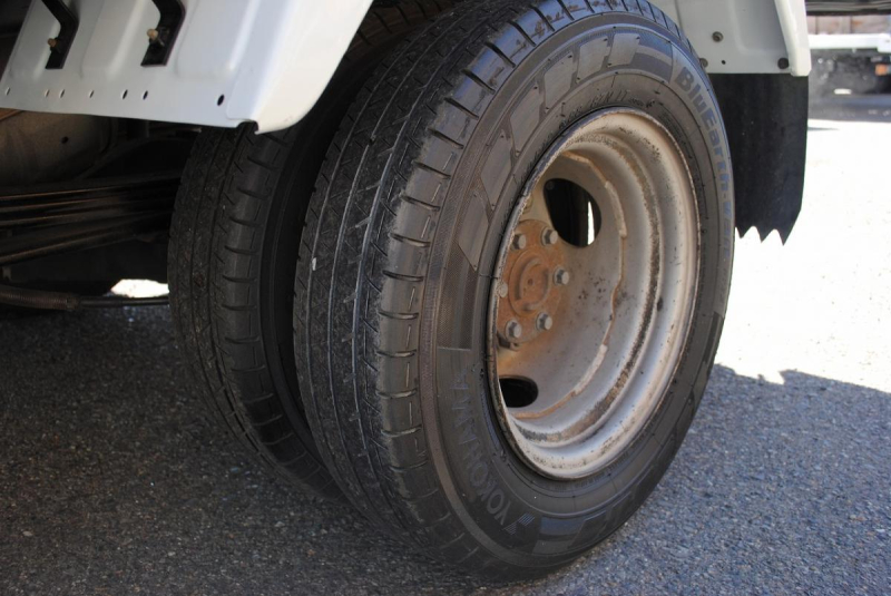 H18　アトラス　Wキャブ平ボディ　積載1.25t|中古トラックの販売・買取・査定のアイナビ