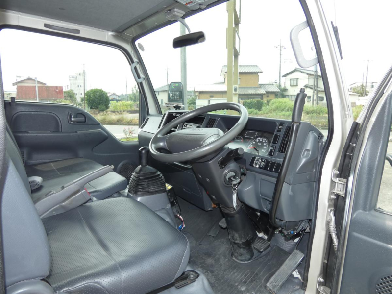 H25 2トン　マニュアル 　ダンプ　260706|中古トラックの販売・買取・査定のアイナビ