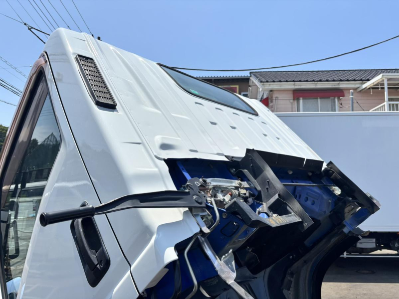 エルフ　標準ロング平ボディー　積載2000kg　MT5速|中古トラックの販売・買取・査定のアイナビ