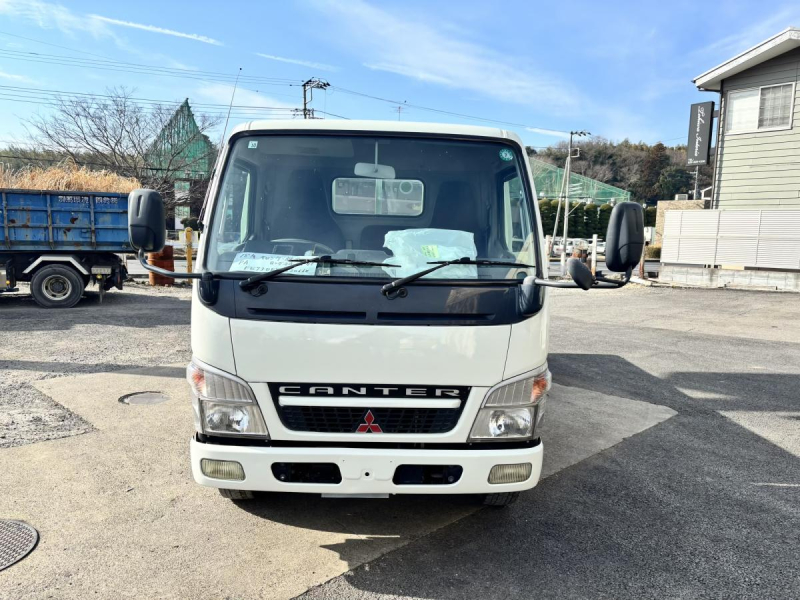 キャンター　標準ロング平ボディー　積載4000kg|中古トラックの販売・買取・査定のアイナビ