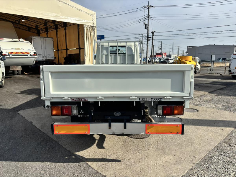 キャンター　標準ロング平ボディー　積載4000kg|中古トラックの販売・買取・査定のアイナビ