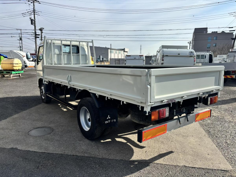 キャンター　標準ロング平ボディー　積載4000kg|中古トラックの販売・買取・査定のアイナビ